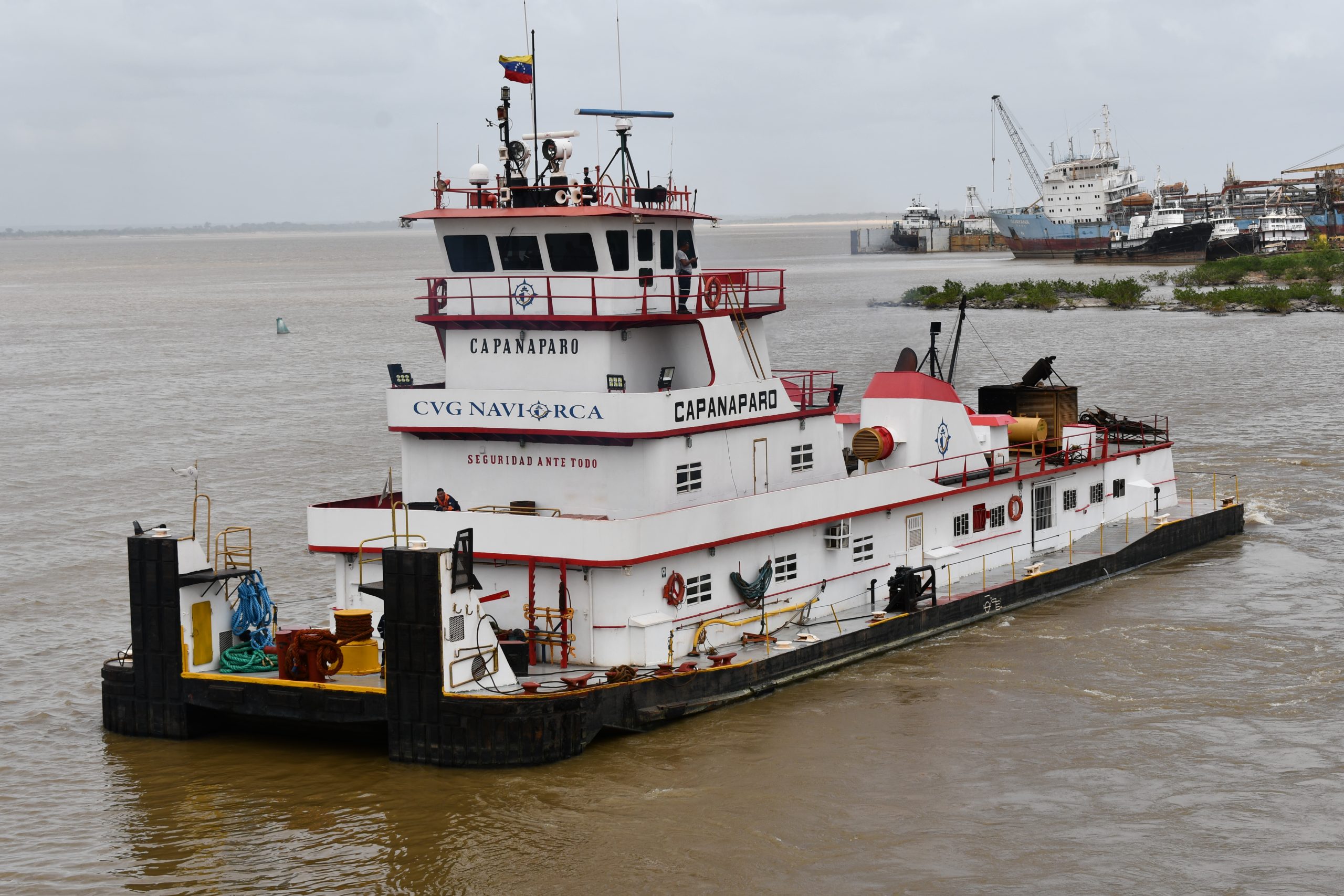 Motoempujador de Naviera del Orinoco